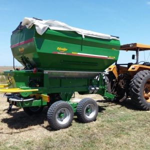 Fertilizadora – Sembradora Donder en Tandem de 6.000 lts. - CON CINTA